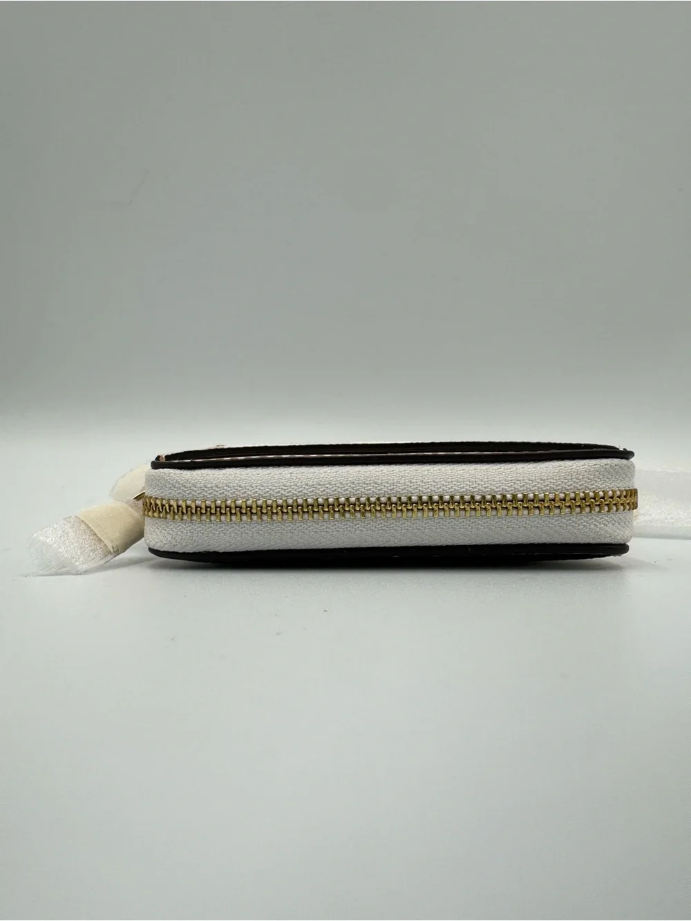 COACH White Bee Wrist Card Case NWT! 💛🐝 Bee the one to snatch this up!